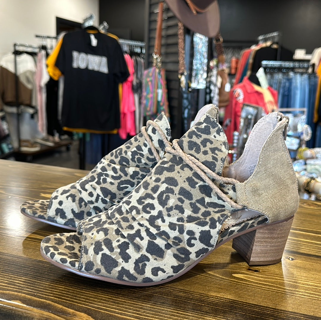 Very G Sillian Tan Leopard Booties - CLOSEOUT