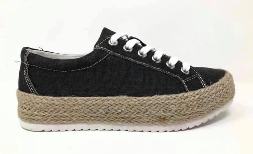 CLEARANCE - Very G Maria Elena Sneakers